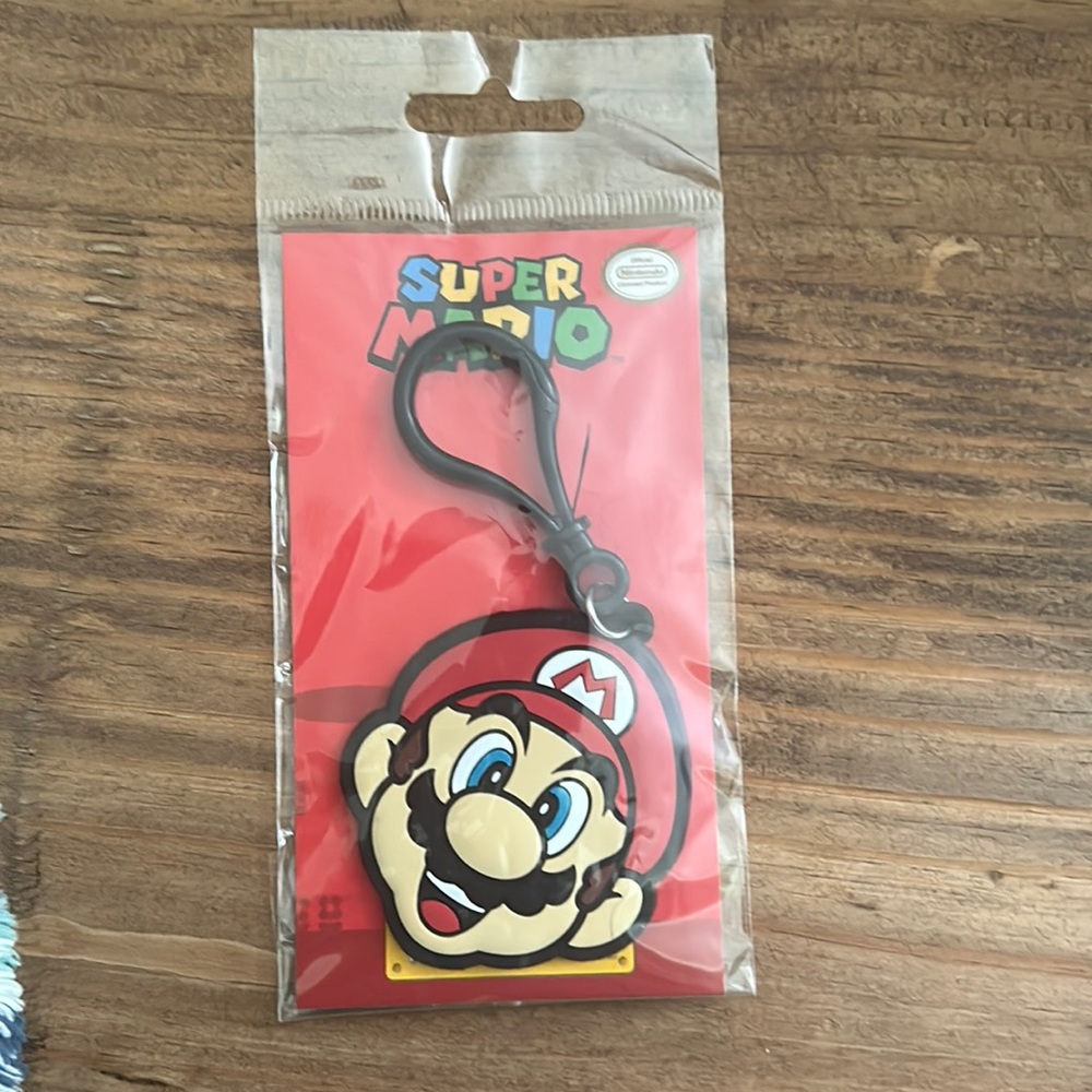 Nintendo Super Mario Bros Rubber Keychain